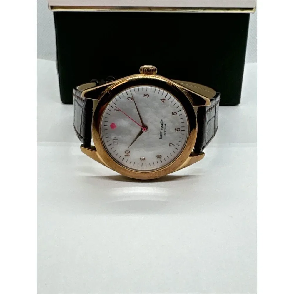 Unbranded description quartz